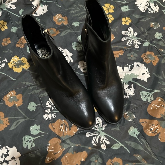 Vince Camuto booties - Picture 2 of 5